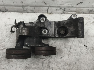 кронштейн генератора Opel Astra H (2004 - 2007), 1.7 л., Z 17 DTH, дизель, хетчбэк 5 дв.