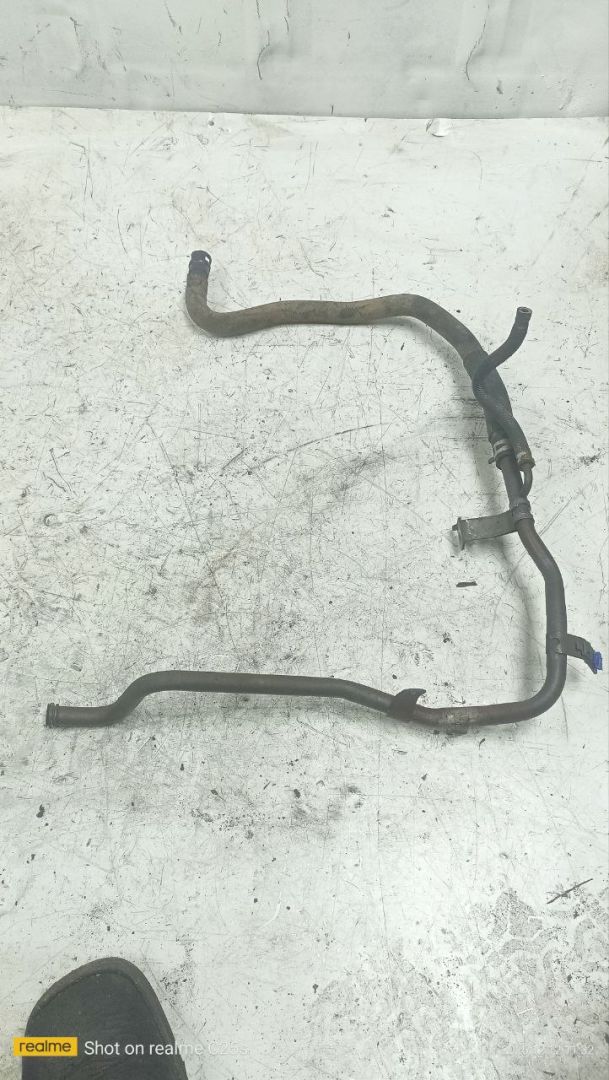 патрубок радиатора Mazda 323 6 поколение (1998 - 2001), 1.6 л., бензин, МКПП - фото №1