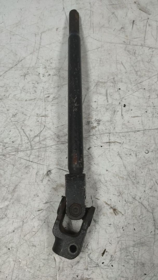 рулевой карданчик Volkswagen Transporter T4 1993, 2.4 л., дизель - фото №1