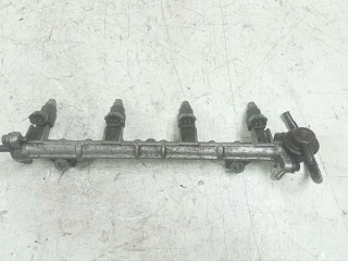 топливная рампа Mitsubishi Colt 1 поколение (1978 - 1984), 1.3 л., бензин, 730962J, CDH166