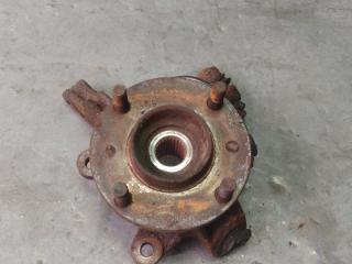 кулак поворотный левый Nissan Almera N16 2000