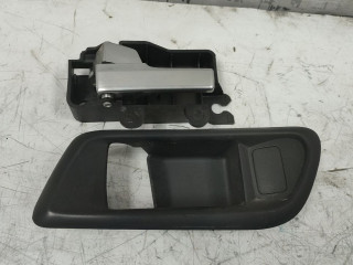 ручка внутренняя передняя левая Ford Focus 2 поколение [рестайлинг] 2009, 1.8 л., бензин, МКПП, 8M51R22601AA