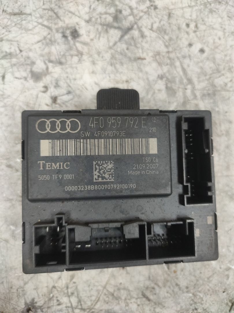 блок комфорта Audi A6 4F/C6 (2004 - 2008), 4F0959792E - фото №1