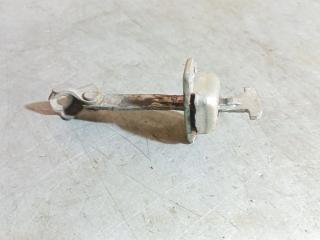 ограничитель открывания двери Toyota Aygo 1 поколение (2005 - 2008), хетчбэк 3 дв.