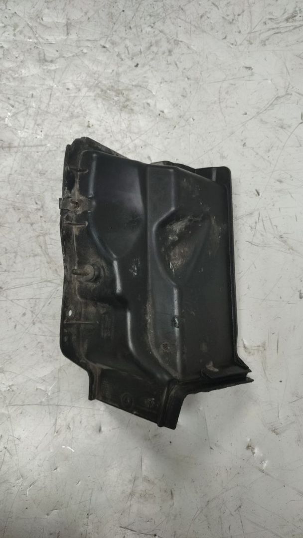 пыльник двигателя Cadillac CTS 2 поколение (2007 - 2014), 2.8 л., бензин, АКПП, задний привод, 654129907 - фото №1