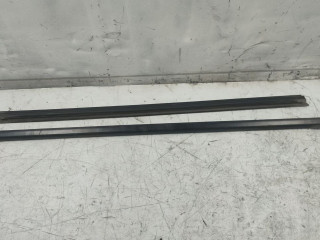 Уплотнитель стекла Ford Escape 3 поколение C520 (2012 - 2015)