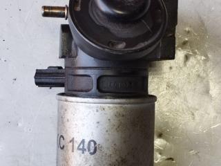 кронштейн топливного фильтра Dodge Caravan 4 поколение (2000 - 2007), 2.8 л., дизель, 04721225AB