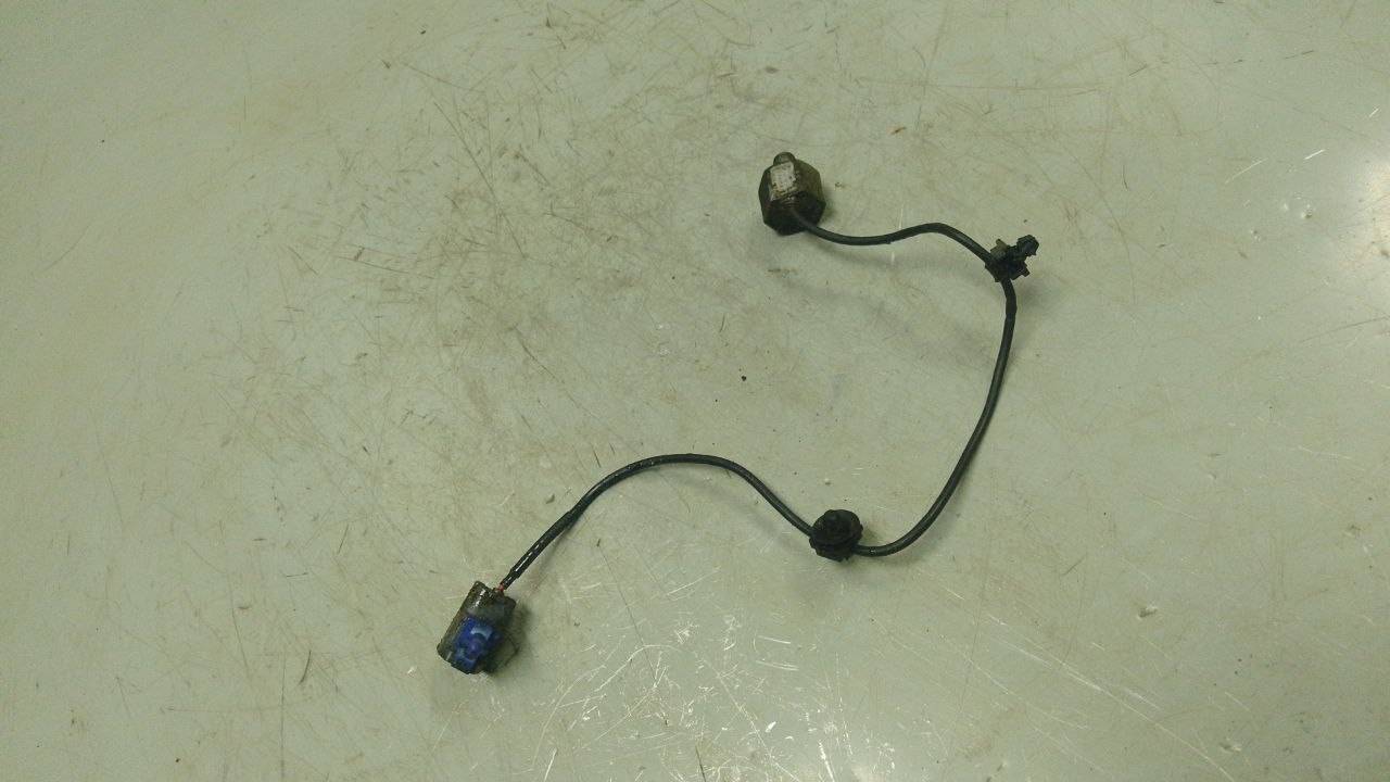 датчик детонации Mazda 3 BK 2004, 1.6 л., бензин, E1T50371, ZJ01E1T50371, ZJ01E1T55037 - фото №1