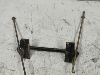 крепление аккумулятора Mitsubishi Lancer 10 поколение 2010, 1.8 л., бензин, МКПП