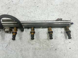 топливная рампа Volvo S60 1 поколение 2003, 2.4 л., бензин, АКПП, 9186836, 01469936, 9125821