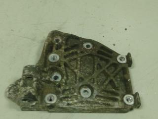 кронштейн компрессора кондиционера Nissan Micra 3 поколение (K12) (2002 - 2007), 1.4 л., бензин