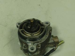 насос вакуумный Mazda Premacy 2 поколение (2005 - 2007), 2.0 л., дизель, МКПП, X2T58171A, RF4F18G00