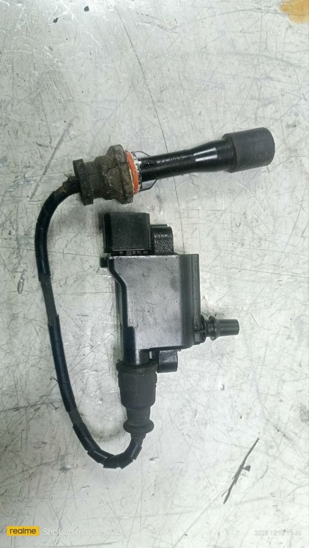 катушка зажигания Mazda 323 6 поколение (1998 - 2001), 1.6 л., бензин, МКПП - фото №1