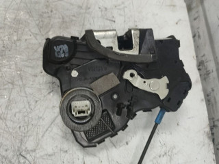 замок двери передней правой Toyota Avensis 2 поколение (T250) [рестайлинг] 2008, 2.0 л., дизель, МКПП, универсал