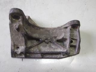 кронштейн двигателя Audi A6 4A/C4 (1994 - 1997), 2.5 л., дизель, МКПП, 4A0199354