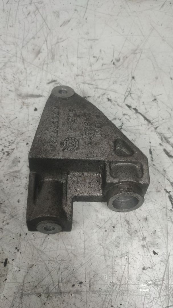 кронштейн генератора Chevrolet Lacetti 1 поколение (2004 - 2013), 1.6 л., бензин, МКПП, передний привод, 5492873 - фото №1