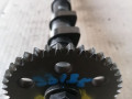 распредвал Ford Focus 2 поколение CB4 2008, 2.0 л., бензин - фото №3