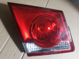 фонарь крышки багажника левый Chevrolet Cruze 1 поколение J300 2011, 1.8 л., бензин, 96830489