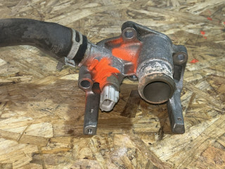 фланец (тройник) системы охлаждения Ford Focus 2 поколение 2007, 1.6 л., бензин, 1221325