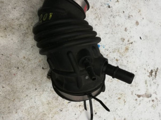 Патрубок дроссельной заслонки Ford Focus 3 поколение CB8 2012, 2.0 л., бензин