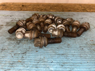 болт колесный Volkswagen Transporter T5 2007, 1.9 л., BRR, дизель, МКПП, передний привод, M14X1.5X27, WHT002529