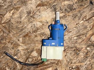 датчик заднего хода (лягушка) Ford Focus 2 поколение [рестайлинг] CB4 2009, 1.6 л., i, SHDA, бензин, МКПП, хетчбэк 5 дв., 3M5T-9C872-AC