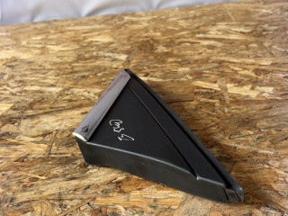 накладка крыла (уголок зеркала) переднего Ford Focus 3 поколение CB8 2011, 1.6 л., i-VTEC, PNDA, бензин, МКПП, panther black (metallic), хетчбэк 5 дв., передний привод, BM51-A16003