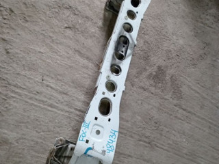 усилитель бампера переднего Ford Focus 3 поколение CB8 2012, 1.6 л., бензин, 1860770