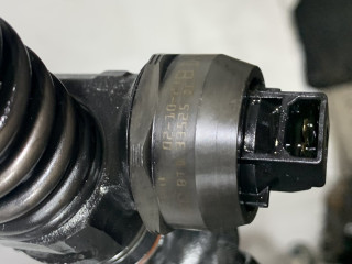 форсунка Ford Galaxy 1 поколение [рестайлинг] 2003, 1.9 л., AUY, дизель, МКПП, передний привод, 1380211, 1206303, YM21-9A543-BB, 038130073AC, 038130073AD, 038130073AK, 038130073R, 038130079AX, YM219-A543-BA, 0414720018, 0414720023, 0414720029, 0414720038, 0414720088, 0986441504, 0986441554