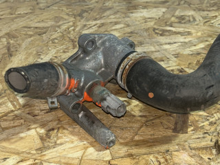 фланец (тройник) системы охлаждения Ford Focus 2 поколение 2007, 1.6 л., бензин, 1221325