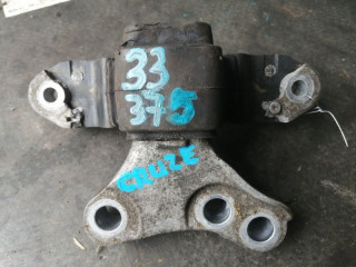 подушка крепления двигателя Chevrolet Cruze 1 поколение J300 2010