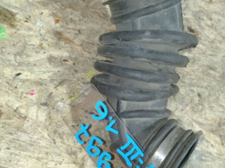 патрубок воздушного фильтра Ford Focus 3 поколение CB8 2012, 1.6 л., бензин