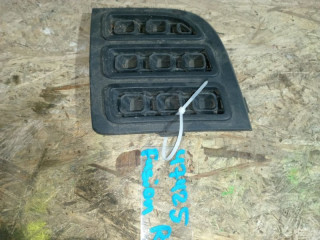 заглушка (решетка) в бампер Ford Fusion 1 поколение CBK 2005, 6N1119952A