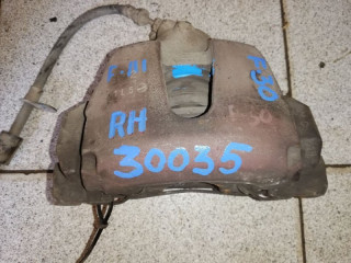 суппорт передний правый Ford Focus 3 поколение CB8 2011, 1.6 л., бензин