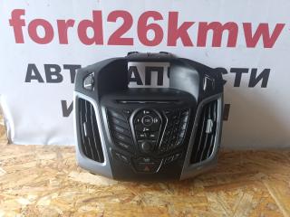 панель управления магнитолой Ford Focus 3 поколение CB8 2011, 2.0 л., TDCi, UFDB, дизель, робот, moondust silver (metallic), хетчбэк 5 дв., передний привод, правый руль, AM5T18K811CD