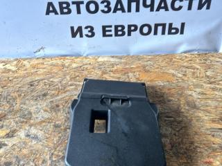 крышка аккумулятора Ford Focus 3 поколение CB8 2012, 1.6 л., VVT-i, PNDA, бензин, робот, panther black (metallic), универсал, передний привод, правый руль, AM51-10A659-AB