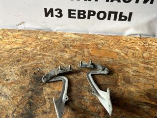 петля капота Ford Focus 2 поколение [рестайлинг] CB4 2009, 1.8 л., i, QQDB, бензин, МКПП, moondust silver (metallic), хетчбэк 5 дв., передний привод, правый руль, 4M51-16801-AR, 4M51-16800-AB