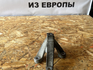 кронштейн КПП Ford Focus 2 поколение [рестайлинг] CB4 2009, 1.6 л., i, SHDA, бензин, МКПП, хетчбэк 5 дв., 3M51-7M125-DE