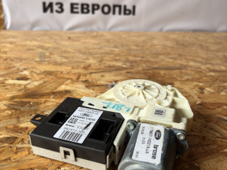 моторчик стеклоподъемника передний правый Ford Focus 2 поколение [рестайлинг] CB4 2009, 1.6 л., SHDA, бензин, МКПП, серо голубой металик, хетчбэк 5 дв., передний привод, правый руль, 7M5T-14D218JA