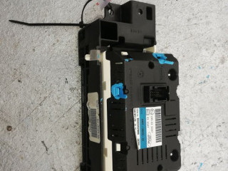 монитор мультимедиа Ford Focus 3 поколение CB8 2012, 2.0 л., бензин, AM5T18B955AE