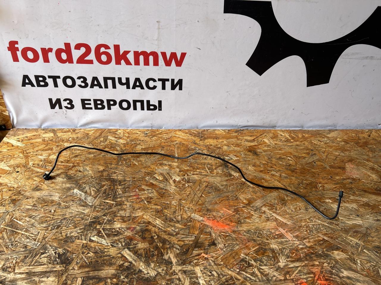 трубка охлаждающей жидкости Ford Focus 3 поколение CB8 2012, 1.6 л., VVT-i, PNDA, бензин, МКПП, midnight sky, хетчбэк 5 дв., передний привод, правый руль, BV618C012BA - фото №1