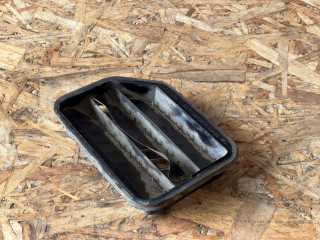 решетка вентиляции багажника Ford Focus 3 поколение CB8 2012, 1.6 л., i-VTEC, IQDB, бензин, 5МКПП, white(белый), седан, передний привод, BM51A280B63AB2A