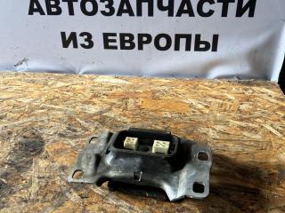 подушка крепления КПП Ford Focus 3 поколение CB4 2013, 1.6 л., PNDA, бензин, 5МКПП, хетчбэк 5 дв., V61-7M121