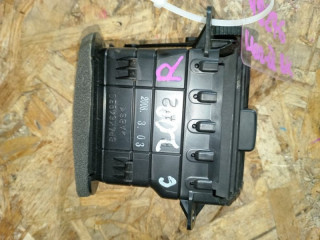 дефлектор обдува салона Mazda 3 1 поколение [рестайлинг] BK 2007, 1.6 л., бензин