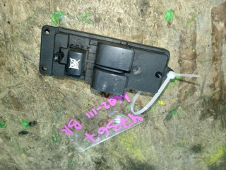 блок управления стеклоподъемниками Mazda 3 1 поколение [рестайлинг] BK 2007, 1.6 л., бензин