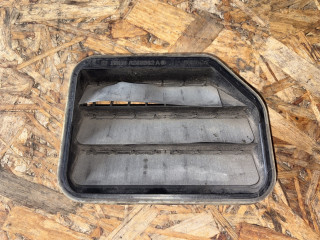 решетка вентиляции багажника Ford Focus 3 поколение CB8 2011, 1.6 л., i-VTEC, PNDA, бензин, МКПП, panther black (metallic), хетчбэк 5 дв., передний привод, BM51A280B62AB