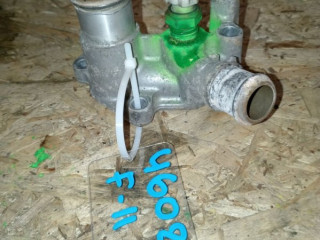 фланец (тройник) системы охлаждения Ford Focus 2 поколение CB4 2008, 1.6 л., бензин, 1221325