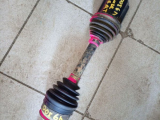 полуось передняя левая (приводной вал, ШРУС) Chevrolet Cruze 1 поколение J300 2012, 1.6 л., бензин