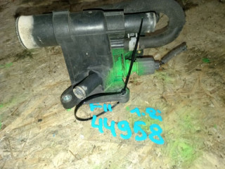 фланец (тройник) системы охлаждения Ford Focus 2 поколение CB4 2008, 1.8 л., бензин, 1450955