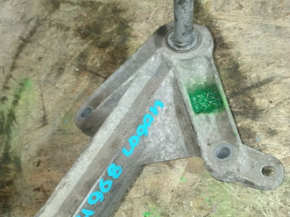 кронштейн КПП Renault Logan 1 поколение 2009